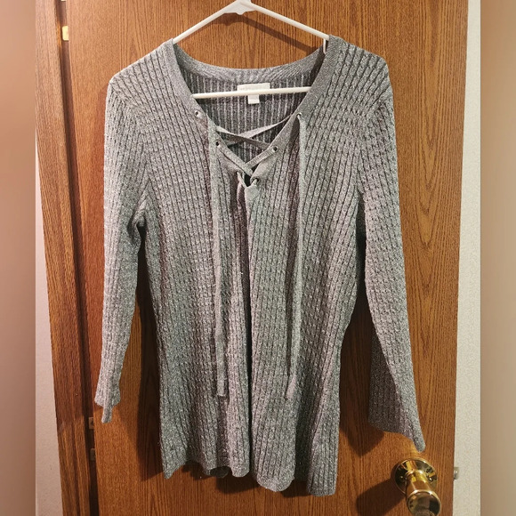New York and Company Gray Sparkly Long Sleeve Lace Up V-Neck Sweater - Picture 2 of 9